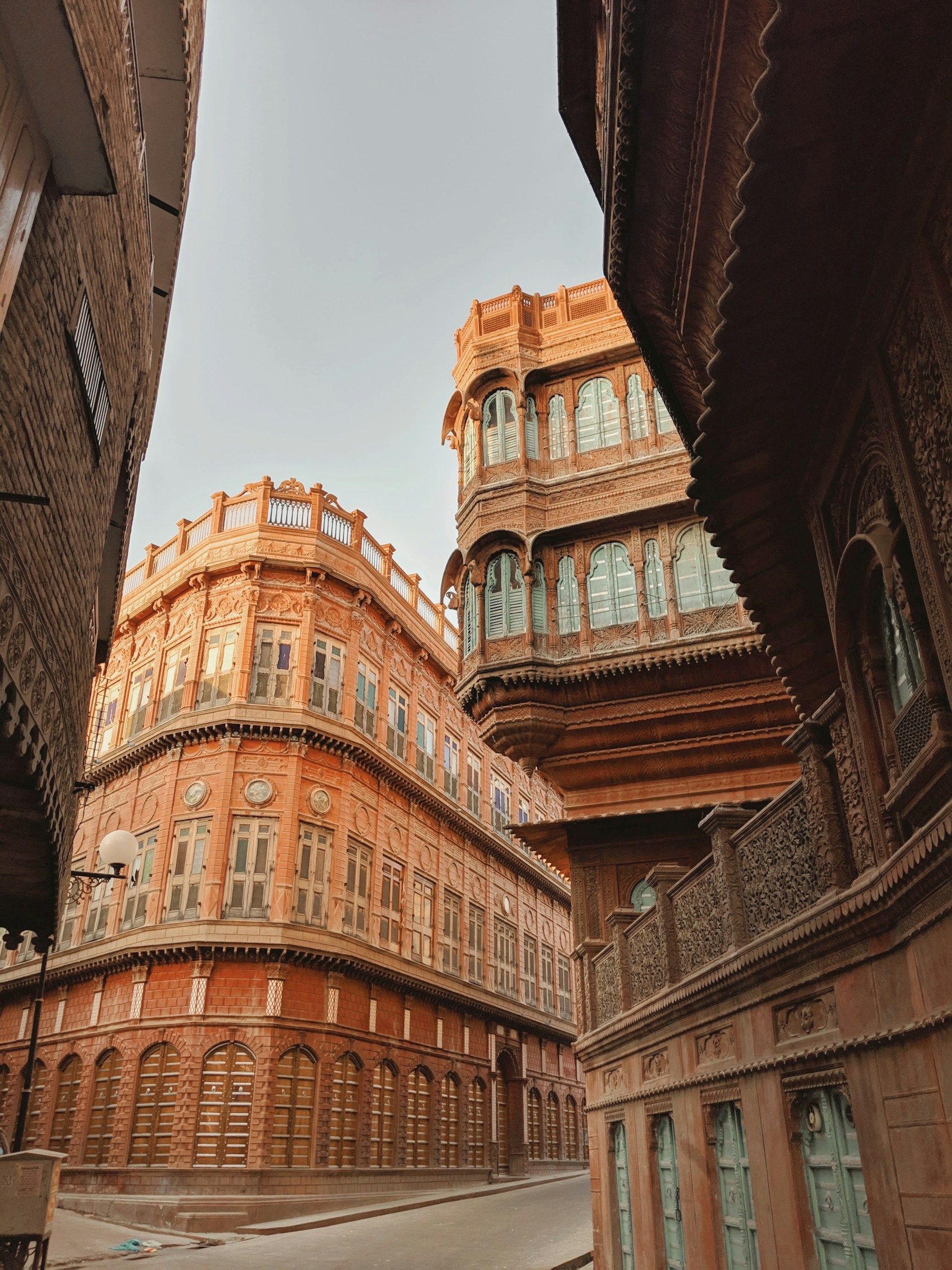 Carved sandstone balconies of the Rampuriya havelis in Bikaner's old city